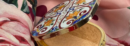 Dolce&Gabbana Solar Glow Illuminating Powder Duo в оттенке 3 Golden Sand