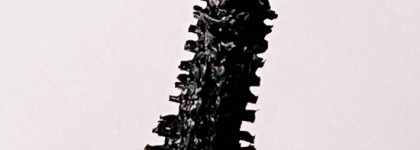 Тушь для ресниц YSL mascara volume effet faux cils the shock в оттенке 01 Noir asphalte