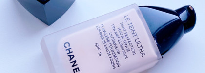 Chanel Le Teint Ultra Ultrawear Flawless Foundation Luminous Matte Finish SPF 15 в оттенке 10 Beige ультрастойкий тональный флюид сияющий матовый результат