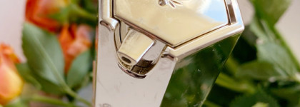 Увлажняющее средство Abeille Royale Bee glow Guerlain