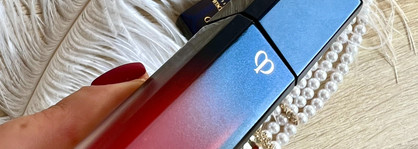 Красное шелковое кимоно Cle De Peau Beauté radiant liquid rouge matte в оттенке 107 Silk Kimono в трех образах. Какой лучше?