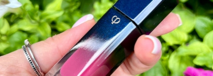 Cle de Peau Beaute Radiant Liquid Rouge 04 Tulip Fever яркий и сочный акцент, притягивающий взгляды