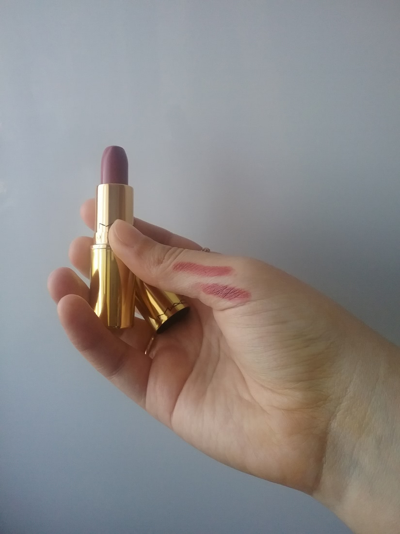 Сверху в один слой, снизу в три