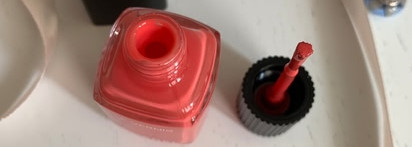 Кокетка - капризуля Chanel Le Vernis Longwear Nail Colour Coralium № 562