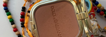 Бронзер Dolce&Gabbana Solar Glow Ultra-Light Bronzing Powder #40 Desert - сицилийское солнышко в футляре