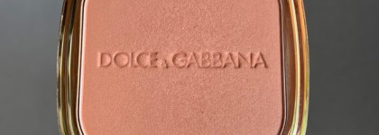 Бронзер Dolce&Gabbana Solar Glow Ultra-Light Bronzing Powder #40 Desert - сицилийское солнышко в футляре