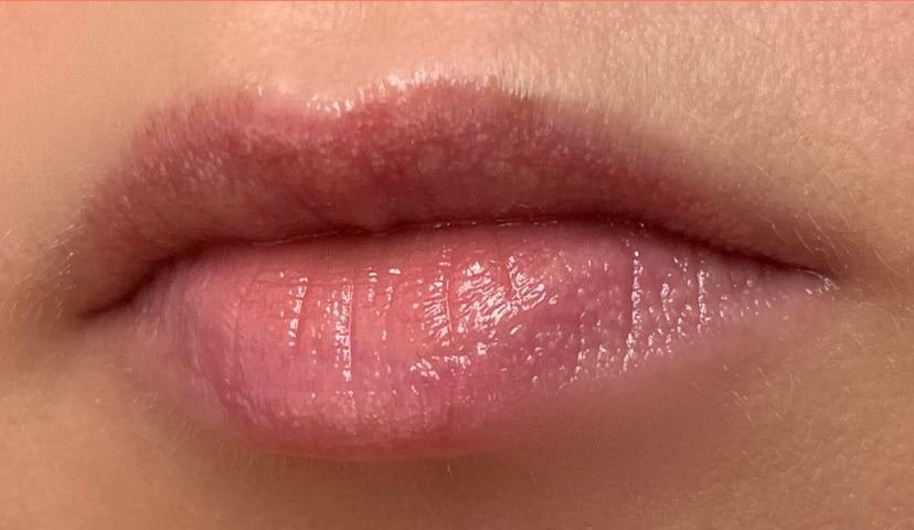 Бальзам Бальзам для губ Giorgio Armani Ecstasy Balm #3 Deep Nudе на губах. Дневной свет
