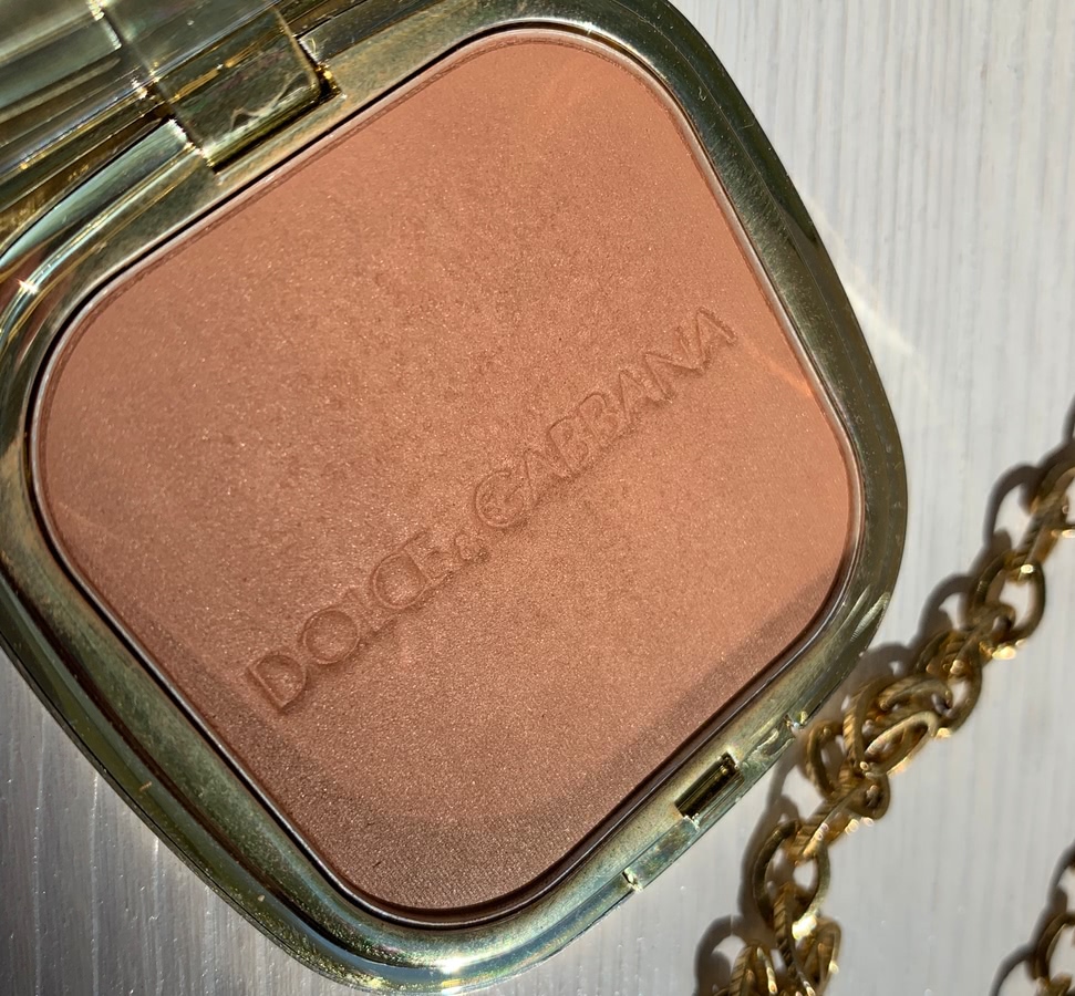 Dolce&Gabbana Solar Glow Ultra-Light Bronzing Powder #40 Desert. Солнечный свет