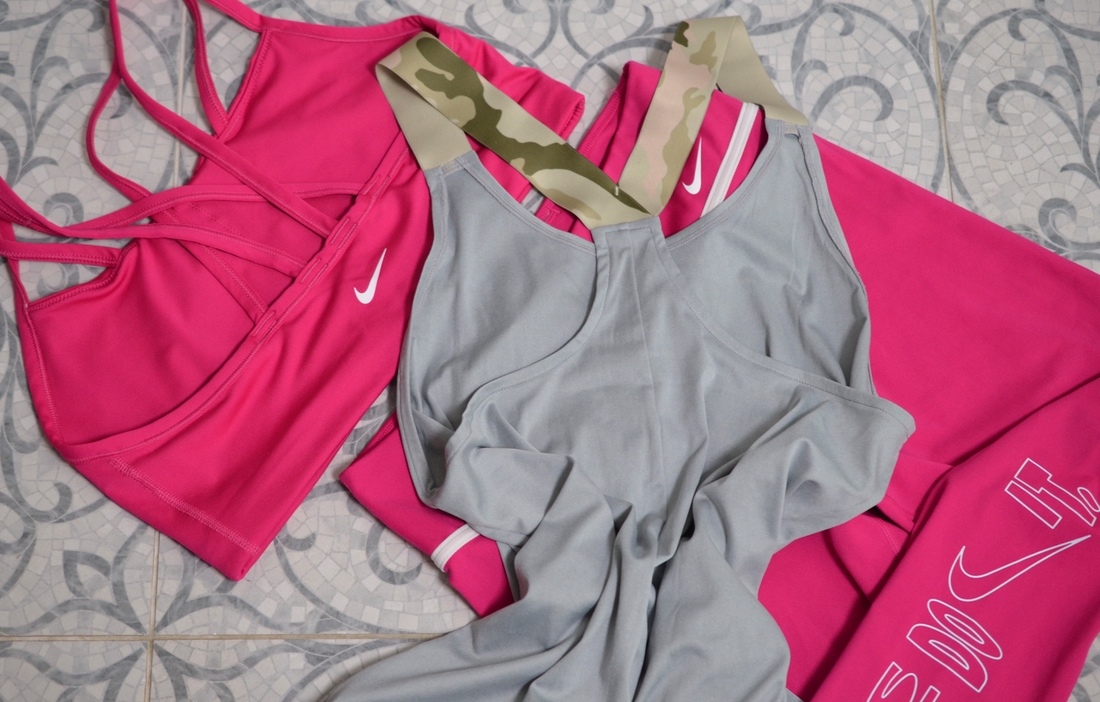 Комплект одежды для зала Nike