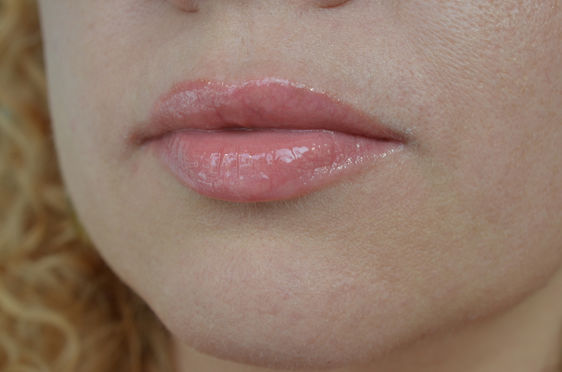 Romanovamakeup Sexy Lips Gloss #Dreamy. Дневной свет