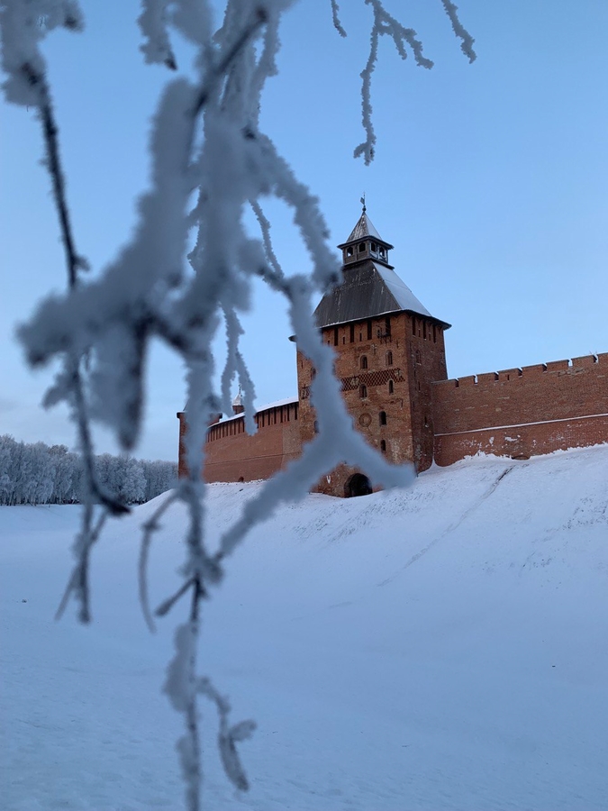 Великий Новгород. Стены и башни кремля