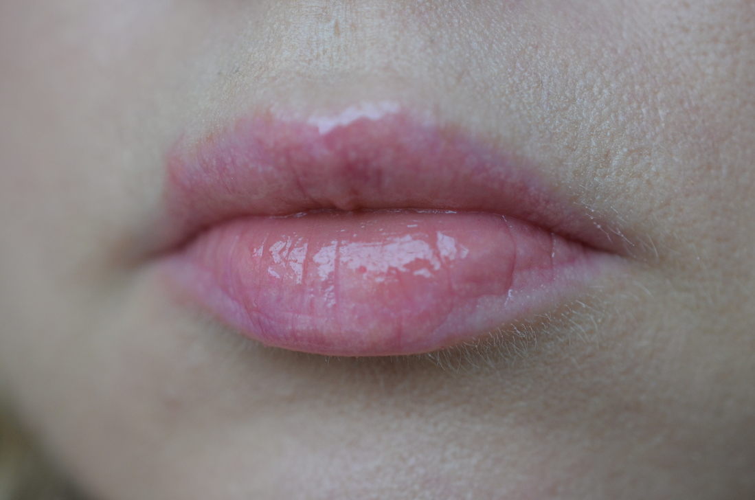Масло-блеск для губ Clarins Lip Comfort Oil #04 Pitaya