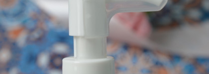 Kleona: Мягкий гель для умывания Роза, Бальзам для губ Календула и Крем-суфле для тела Anti-Age