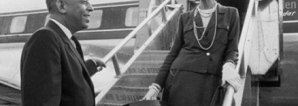 Les Exclusifs de Chanel «1957» аромат для дьяволиц в классическом костюме