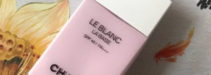 Азиатские цветы с Chanel Le Blanc La Base SPF 40 PA ++ Rosée and Orchidée