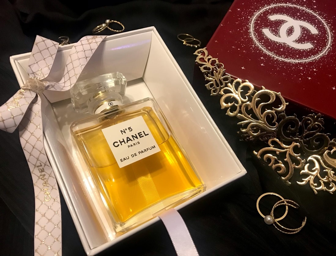 Пятый номер: в чем секрет самого знаменитого аромата в мире — Chanel № 5?
