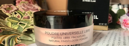 Бархатная роза с Chanel Poudre Universelle Libre в оттенке 22 Rose Clair
