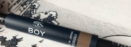 Утонченные и натуральные брови с Boy de Chanel Le Stylo Sourcils в оттенке 202