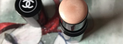 Жемчужное сияние с Chanel Baume Essentiel в оттенке Sculpting