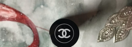 Жемчужное сияние с Chanel Baume Essentiel в оттенке Sculpting