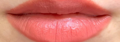 MAC Lipstick Retro Matte Ruby Woo & MAC Lipstick Nude Velvet Teddy