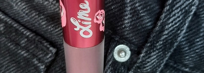 Любимый матовый нюд. Lime Crime Velvetines в оттенке Teddy Bear