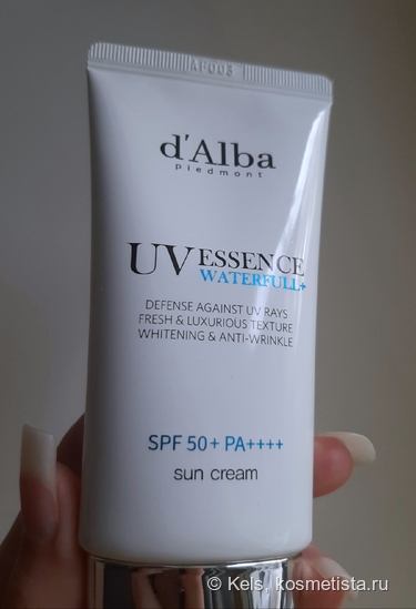 Солнцезащитный крем D`alba Waterfull Essense Sun Cream. Отличник на каждый день