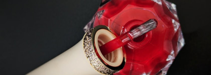 Лучший из торжественных: Jimmy Choo Seduction collection nail colour 001 Hollywood red