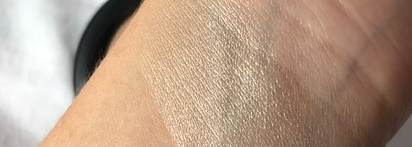 MAC Extra Dimension Skinfinish Poudre Lumiere в оттенке Double-Gleam. Один из лучших хайлайтеров для повседневного макияжа
