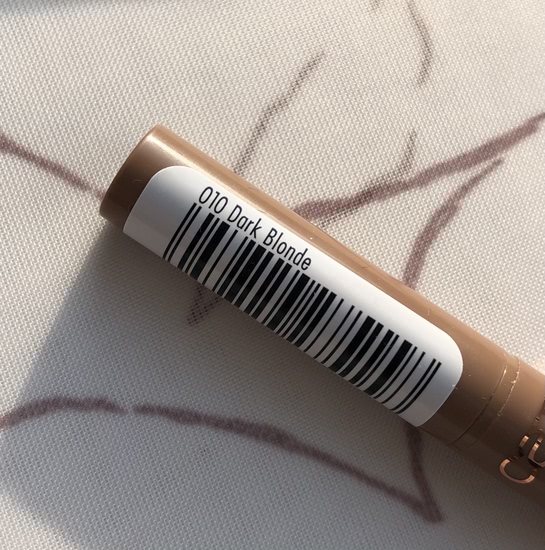 Бюджетная новинка для бровей от Catrice - маркер Brow definer brush pen 010