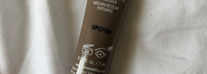 Пушистые бровки с тушью от NYX Thick It Stick It Mascara 01 "Taupe"