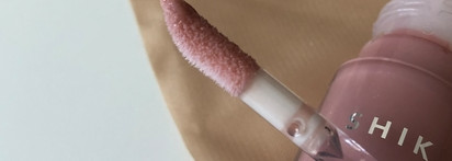 Идеальный по всем параметрам блеск для губ Shik Lip Care Gloss 02