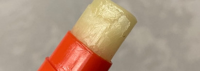 Главный бальзам этого лета Lip Balm Sunny SPF 50+ Mango and Vanilla от Holly Polly