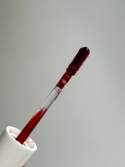Не тинт, а сплошное безобразие. LuxVisage Lip Tint Aqua Gel №05