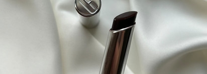 Неуловимый бальзам для губ от Clinique Almost lipstick в оттенке "Black Honey"