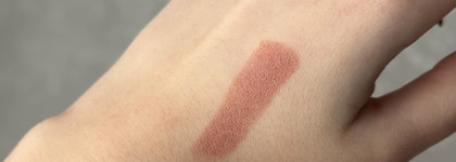 Отличная база от MAC Lustreglass Lipstick в оттенке 540 "Thank's it's MAC!"