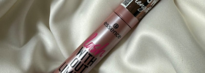 Новая любимица от Essence Lash without limits extreme lengthening & volume 02