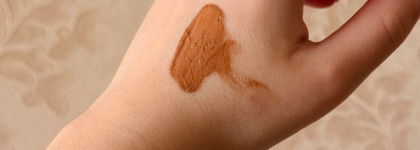 Самая необычная баночка в косметичке Essence Drop of Sunshine Bronzing drops