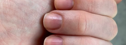 Масла для кутикулы от Burt’s Bees и Essie: отличник и двоечник
