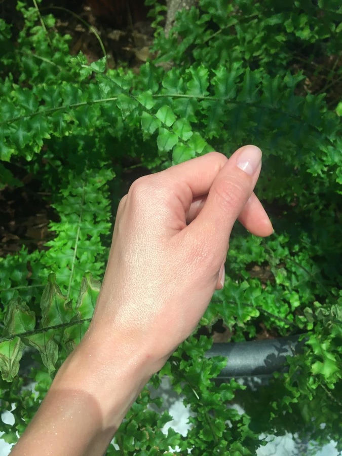 Идеальное свечение, на фото плотный слой продукта. Можно растушевать в деликатное свечение