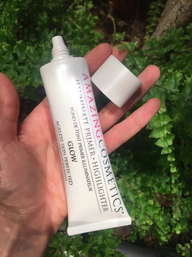 Узкий носик, удобно дозировать продукт