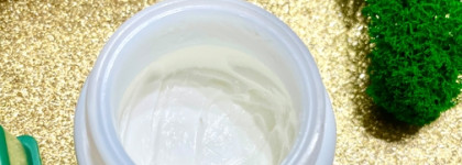 Моя самая необдуманная и быстрая покупка - она же и самая дорогая - Crème de la Mer The Moisturizing Cream