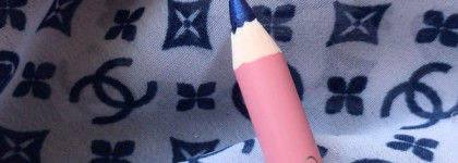 Красив и строптив. Карандаш для глаз Color Salute Slide&Stay от O.K. beauty в оттенке Cobalt