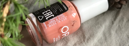 В ролях: маленький злодей Orly Lacquer vernis esmalte в зефирном оттенке Positive Coral-ation