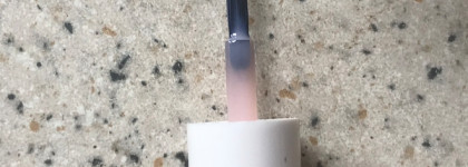 Нюдовые ногти вместе со средством "Железный укрепитель" от Relouis