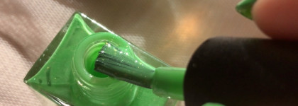 Молодая трава и золото солнца: лак для ногтей Tips Nail Polish из серии Sweets "Souffle"