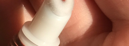 Комфортный и универсальный блеск-бальзам color elixir cushion от Max Factor в оттенке 015 nude glory