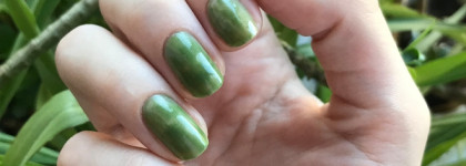 Величественные кроны деревьев в лаке для ногтей Polish Molish "Treetop"