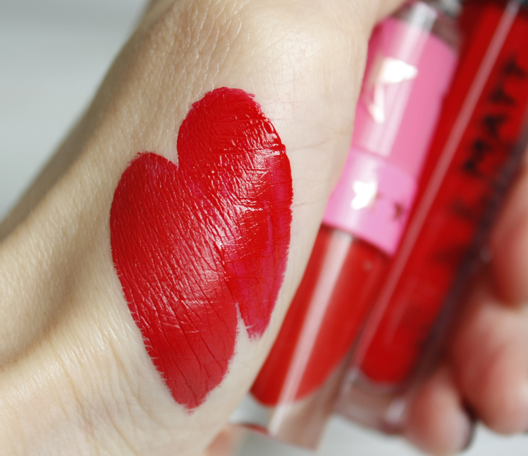 Jeffree Star Velour Liquid Lipstick Redrum (слева), Catrice Matt Pro Ink 090 This is My Statement (справа)