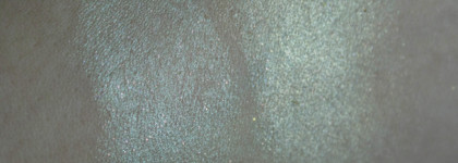 Максимально простой и быстрый макияж в салатовых оттенках